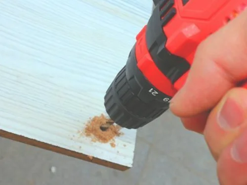 木板打孔用什么工具